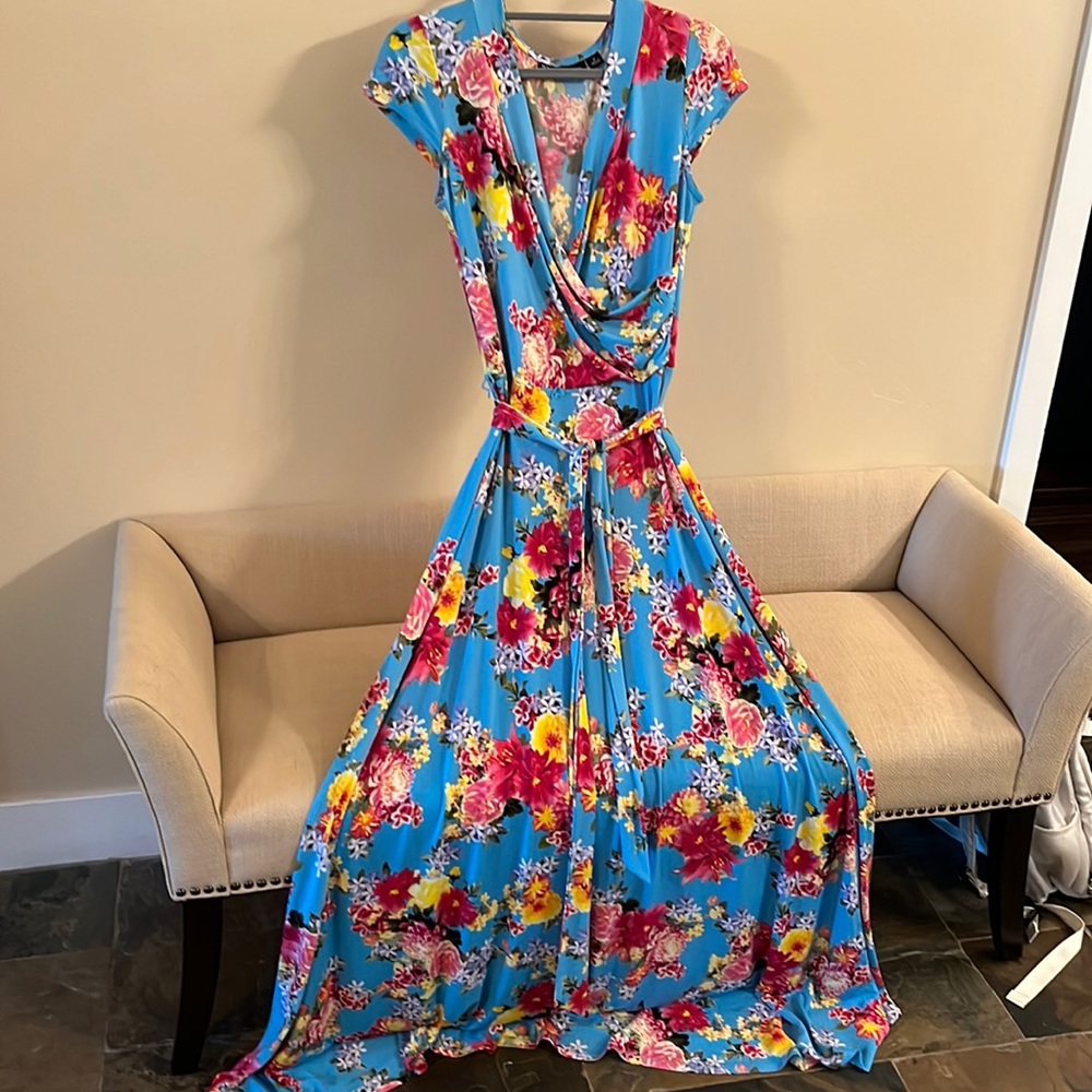 Womens shortsleeved multi colored dress
